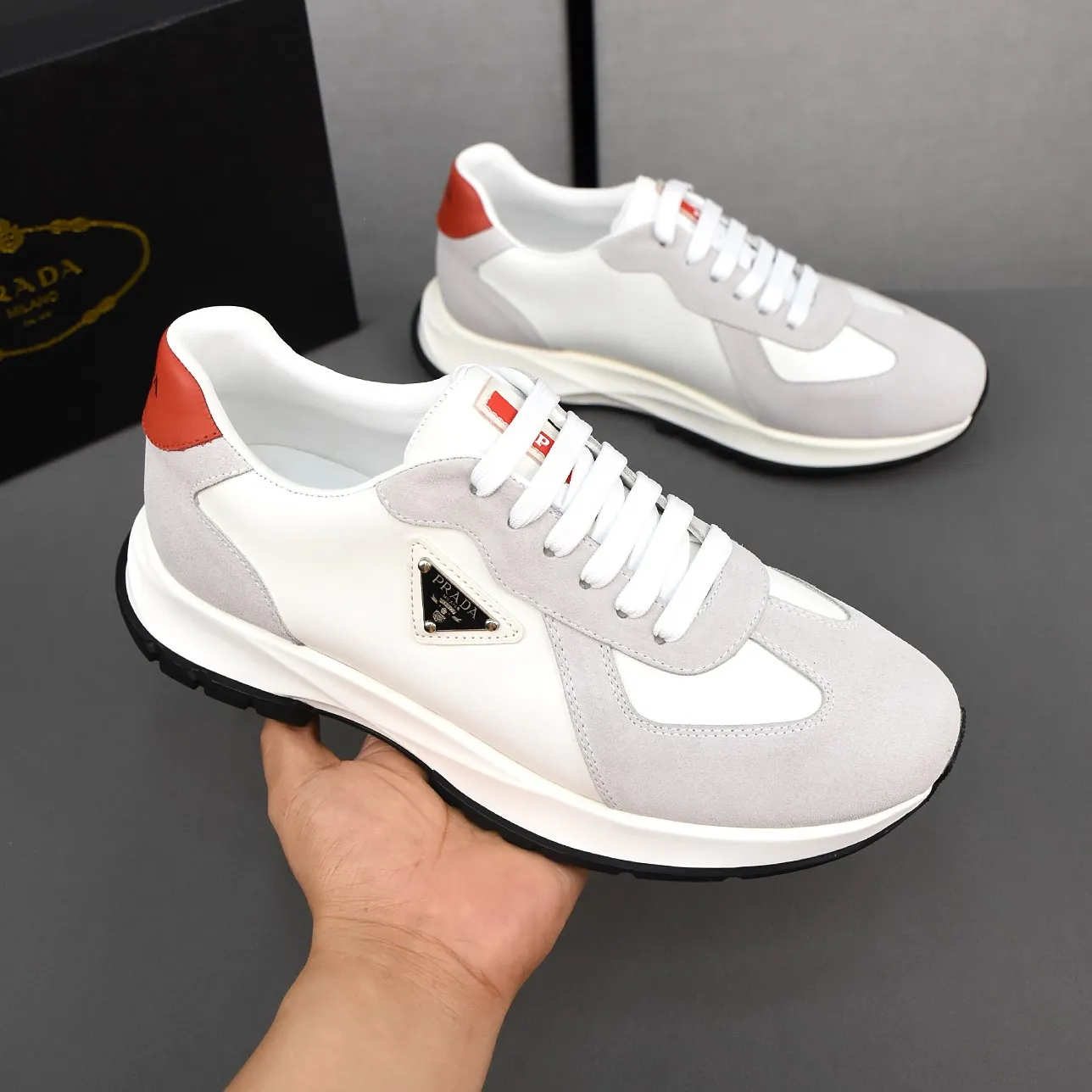 PP500🍒🍒🍒【PRADA】The upper is made of first-layer cowhide, sheepskin lining, and ultra-light soft elastic PU outsole. Men's size 38-44 (just choose according to your usual wearing size).